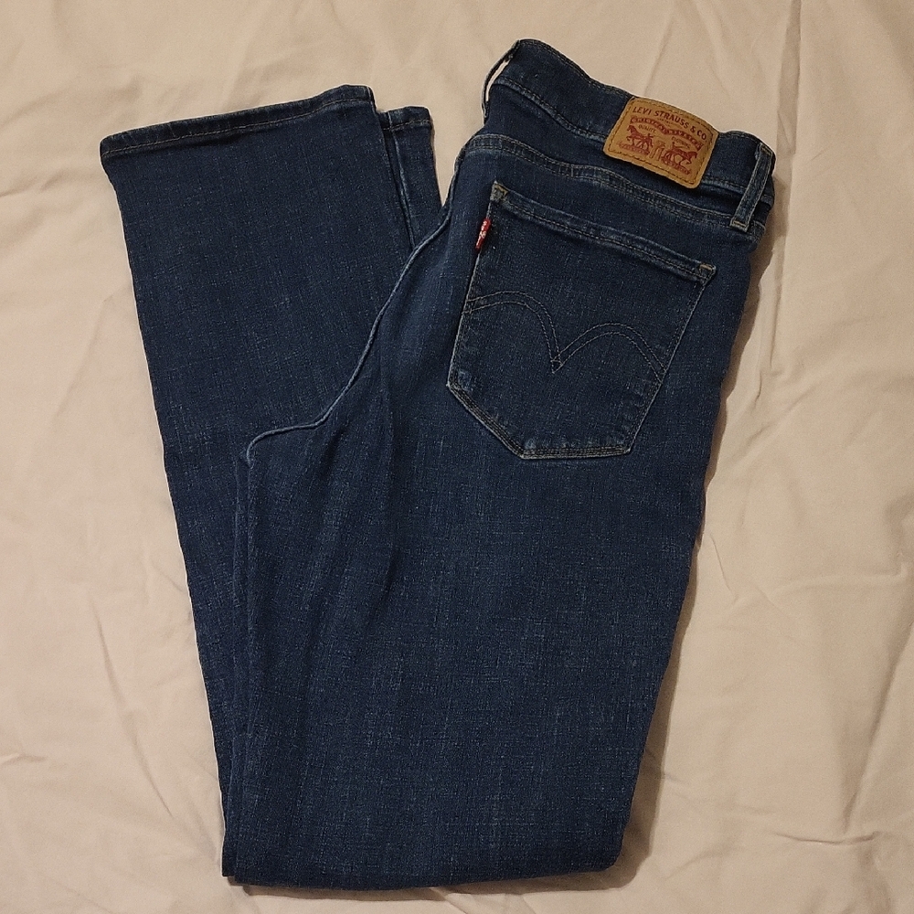 Women's Levi's Dark Blue Straight-Leg Jeans sz 28
